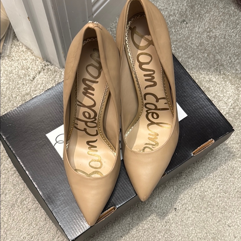 Sam Edelman Women's Tan Pumps
